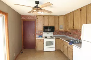 801 Heritage Dr, Mackinaw, IL 61755 - Photo 7