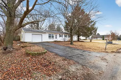 219 River Road, Rochelle, IL 61068 - Photo 5