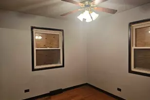 16019 Myrtle Ave, Harvey, IL 60426 - Photo 5