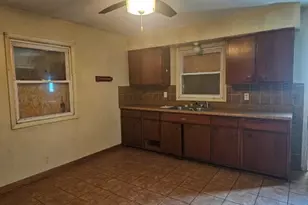 16019 Myrtle Ave, Harvey, IL 60426 - Photo 3