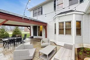 425 Maple Ln, Williams Bay, WI 53191 - Photo 3