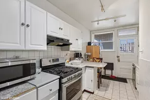 2451 N Campbell Ave, Chicago, IL 60647 - Photo 13