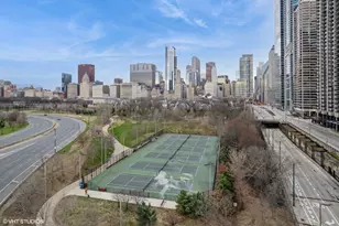 211 N Harbor Dr, Chicago, IL 60601 - Photo 29