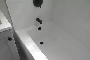 2043 E 72nd St, Chicago, IL 60649 - Photo 15