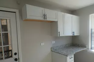 2043 E 72nd St, Chicago, IL 60649 - Photo 7