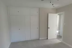 2043 E 72nd St, Chicago, IL 60649 - Photo 11