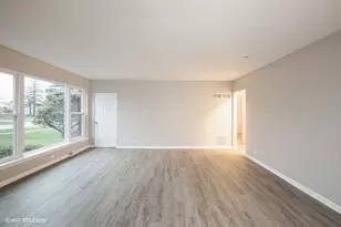 270 W 10th St, Chicago Heights, IL 60411 - Photo 3