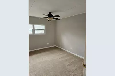 241 Little Peninsula Road, Elgin, IL 60123 - Photo 9