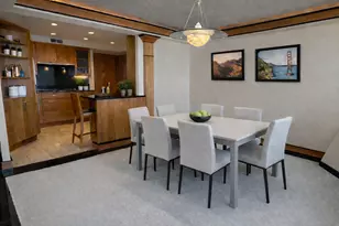 175 E Delaware Pl, Chicago, IL 60611 - Photo 15