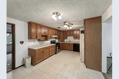 107 S Clinton Street, Ashkum, IL 60911 - Photo 5