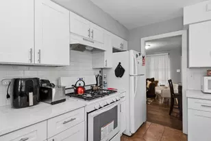 427 Clyde Ave, Calumet City, IL 60409 - Photo 7