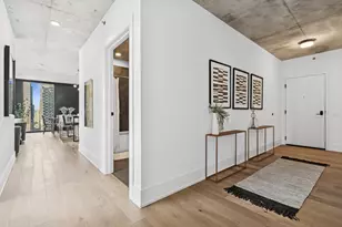 234 W Polk St, Chicago, IL 60607 - Photo 3