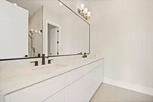 4347 N Richmond Ave, Chicago, IL 60618 - Photo 23