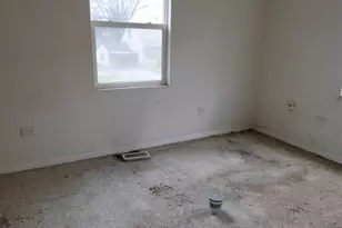 15622 Millard Ave, Markham, IL 60428 - Photo 9