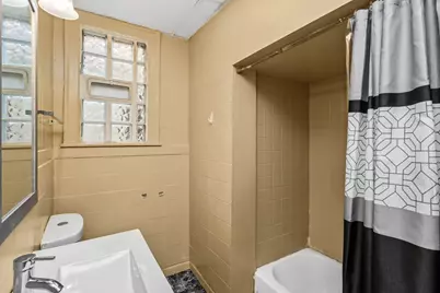 7526 S Merrill Avenue, Chicago, IL 60649 - Photo 9