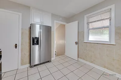 2320 S 22nd Avenue, Broadview, IL 60155 - Photo 13
