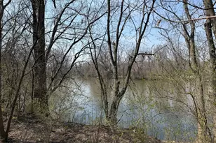 123 W Benton St, Oswego, IL 60543 - Photo 9