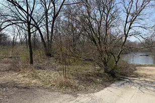 123 W Benton St, Oswego, IL 60543 - Photo 5