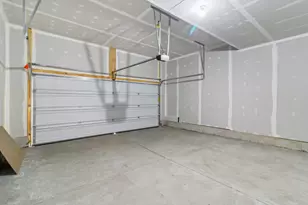 335 N Aspen Dr, Cortland, IL 60112 - Photo 43