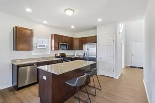 335 N Aspen Dr, Cortland, IL 60112 - Photo 13