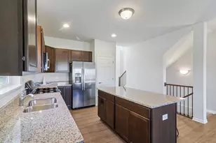 335 N Aspen Dr, Cortland, IL 60112 - Photo 15