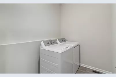 335 N. Aspen Drive, Cortland, IL 60112 - Photo 19