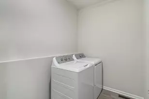 335 N Aspen Dr, Cortland, IL 60112 - Photo 19