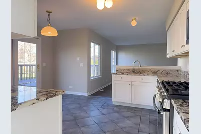 1183 Moonstone Run, Lake in the Hills, IL 60156 - Photo 15