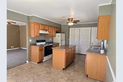 317 Mechanic, Mt. Sterling, IL 62353 - Photo 7