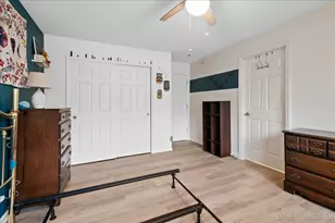 447 Lake Run Ct, North Aurora, IL 60542 - Photo 11