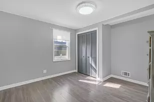 886 W Palatine Rd, Palatine, IL 60067 - Photo 15