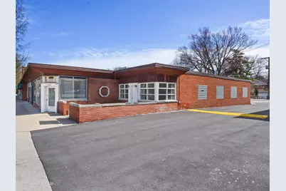 5365 W Devon Avenue, Chicago, IL 60646 - Photo 1