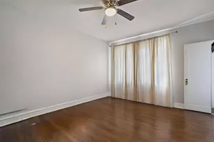 6756 S Oglesby Ave, Chicago, IL 60649 - Photo 19