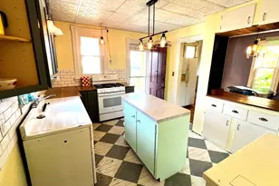 406 S Genesee St, Morrison, IL 61270 - Photo 9