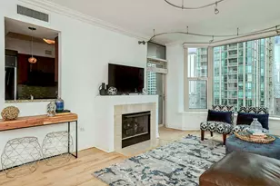 25 E Superior St, Chicago, IL 60611 - Photo 3