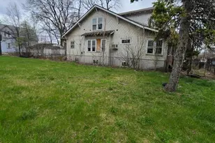 10452 S State St, Chicago, IL 60628 - Photo 1