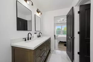 413 N Sycamore Ln, North Aurora, IL 60542 - Photo 35