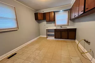 6 Monee Ct, Park Forest, IL 60466 - Photo 9