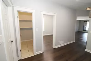 [Address not provided], Chicago, IL 60637 - Photo 9