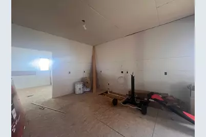 100 S Fourth Street, Wapella, IL 61777 - Photo 11