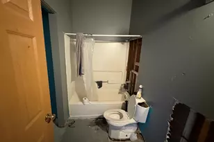 12235 Fairway Cir, Blue Island, IL 60406 - Photo 13