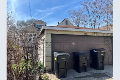 8639 S Burnham Avenue, Chicago, IL 60617 - Photo 3