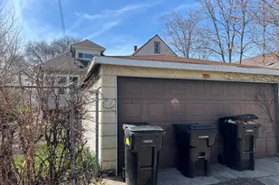 8639 S Burnham Ave, Chicago, IL 60617 - Photo 3