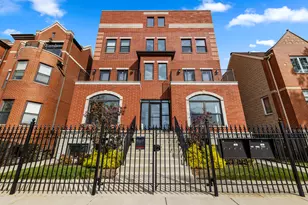 4453 S Lake Park Ave, Chicago, IL 60653 - Photo 1