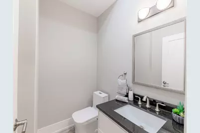 4453 S Lake Park Avenue #4, Chicago, IL 60653 - Photo 17