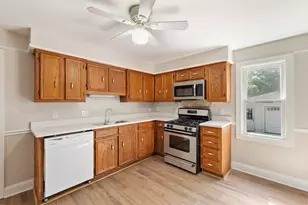 129 S Prairie St, Batavia, IL 60510 - Photo 15