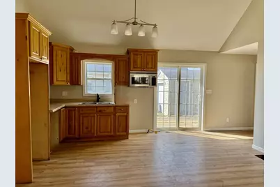 561 Laharpe Street, Lasalle, IL 61301 - Photo 7