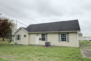 561 Laharpe St, Lasalle, IL 61301 - Photo 1