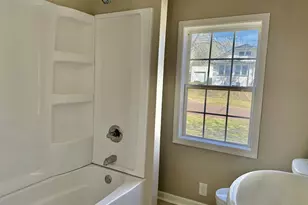 561 Laharpe St, Lasalle, IL 61301 - Photo 13