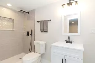 5529 W Cornelia Ave, Chicago, IL 60641 - Photo 13